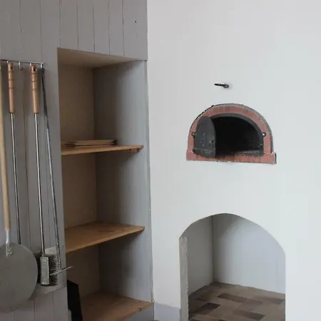 De La Core بيت للعطل *