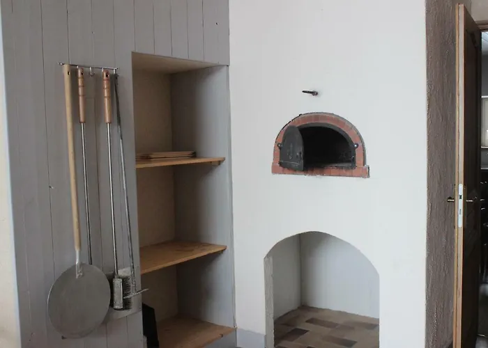 De La Core بيت للعطل *